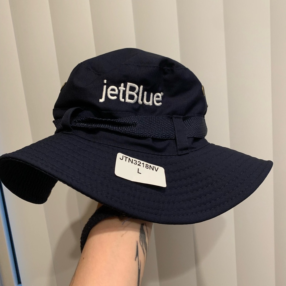 JetBlue employee bucket / sun hat